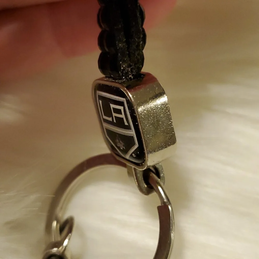 LA Kings Key Chain Silver Black with Black Rinestones